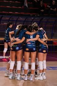 鲍威尔三分雨浇灭尼克斯反扑 快船三核发力逆转锁定西部第六